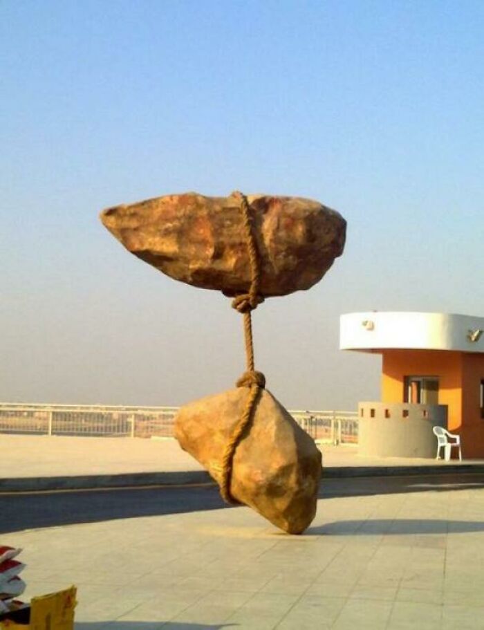 Statue at Cairo Airport Styled Like a Gravity Rebel