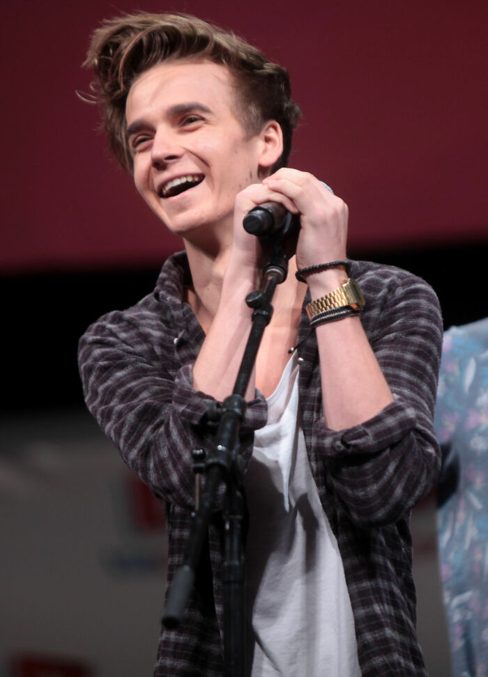 Joe Sugg: From Roof Thatcher to YouTube Star, 35