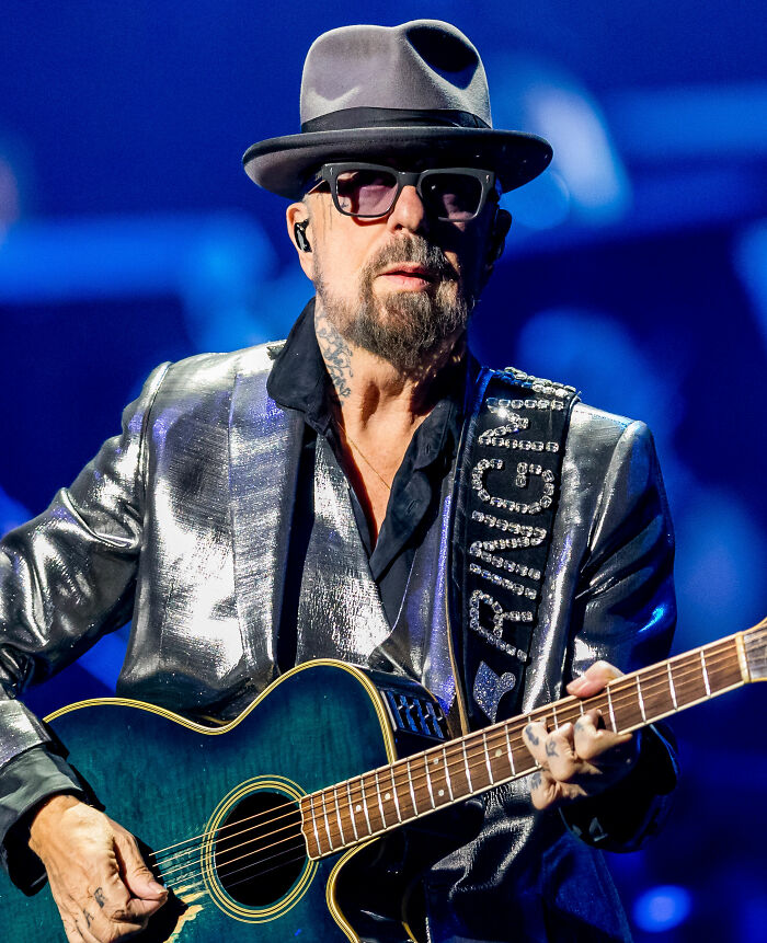 Dave Stewart: The Rock & Roll Wizard, 74