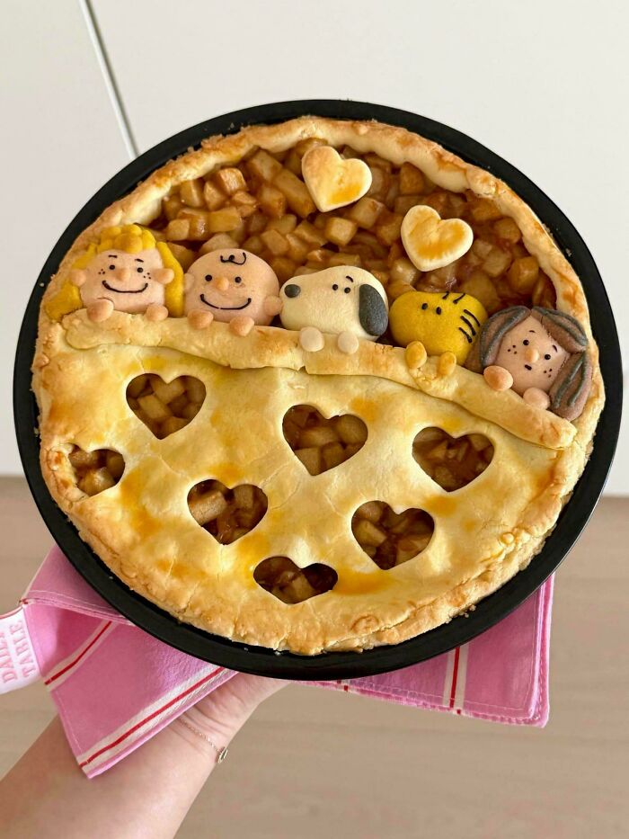 Snoopy Apple Pie Because Who Doesn’t Love A Good Cartoon And Pie Combo?