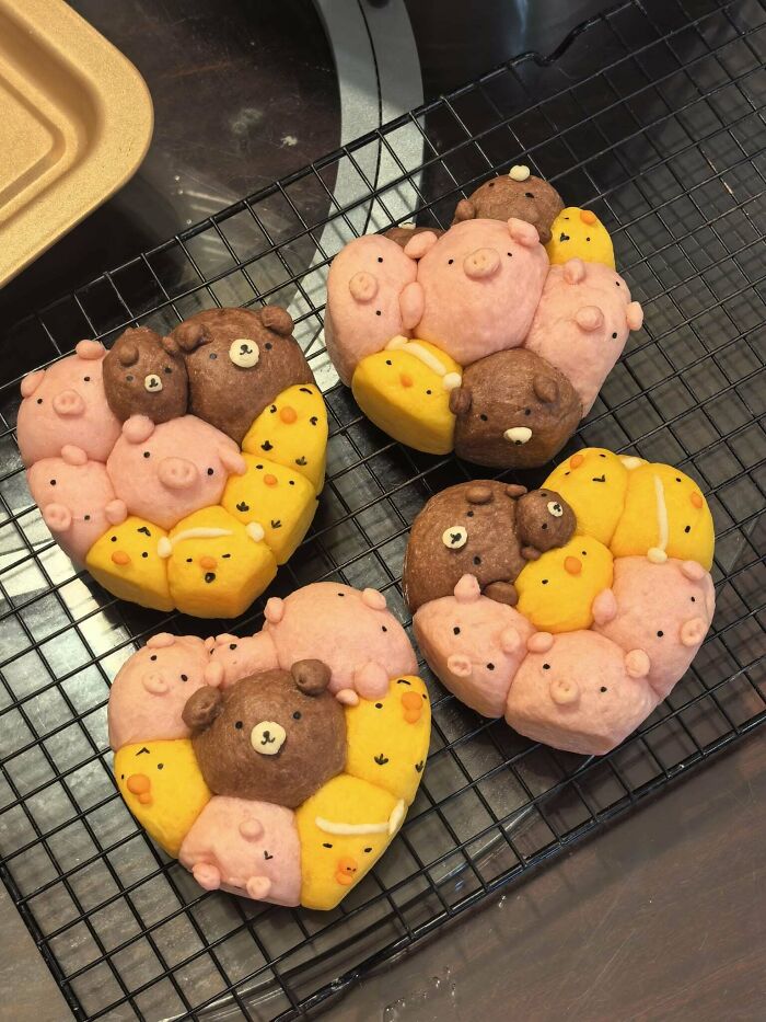 Adorable Character Buns That You’d Probably Feel Guilty Eating