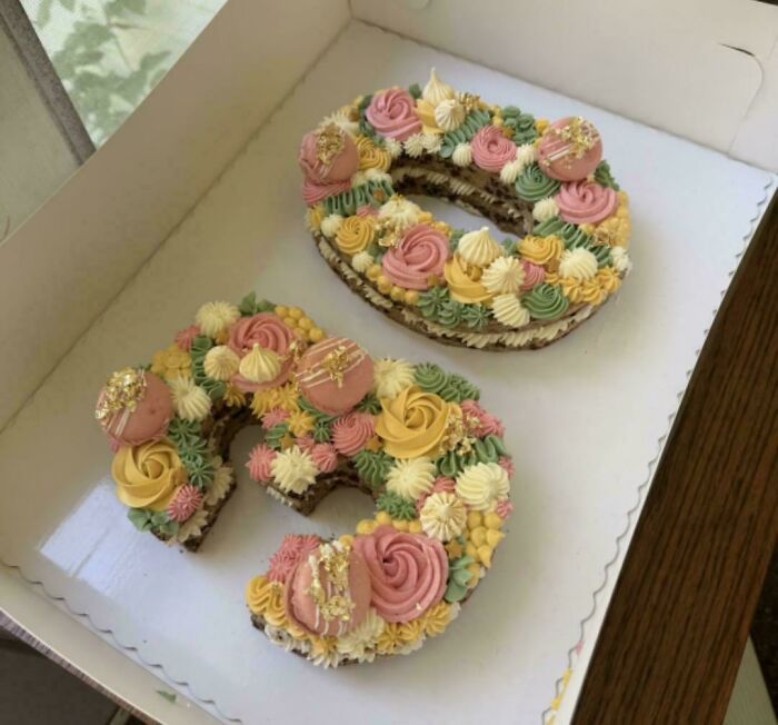 Special 30th Birthday Cookie Cake I Made For My Friend’s Big Day