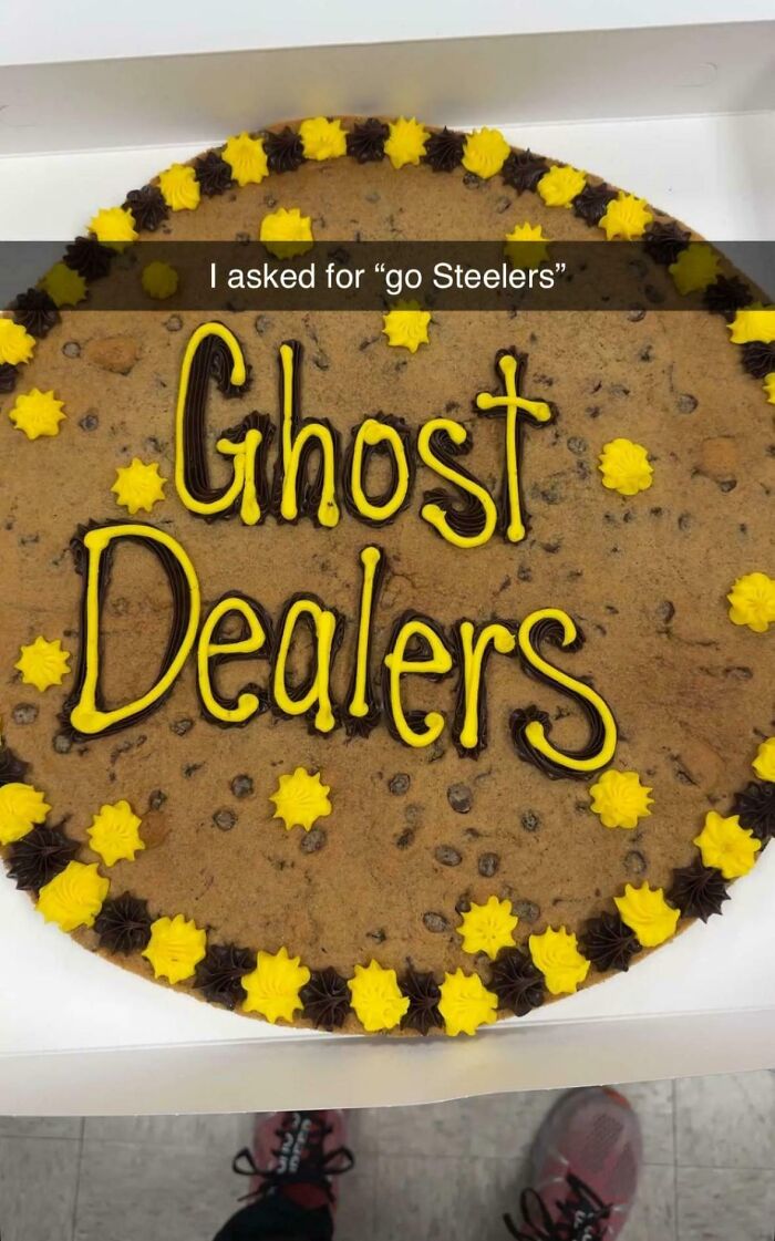 Steeler’s Fan Cousin Wanted A Cake Saying "Go Steelers". Nailed It!