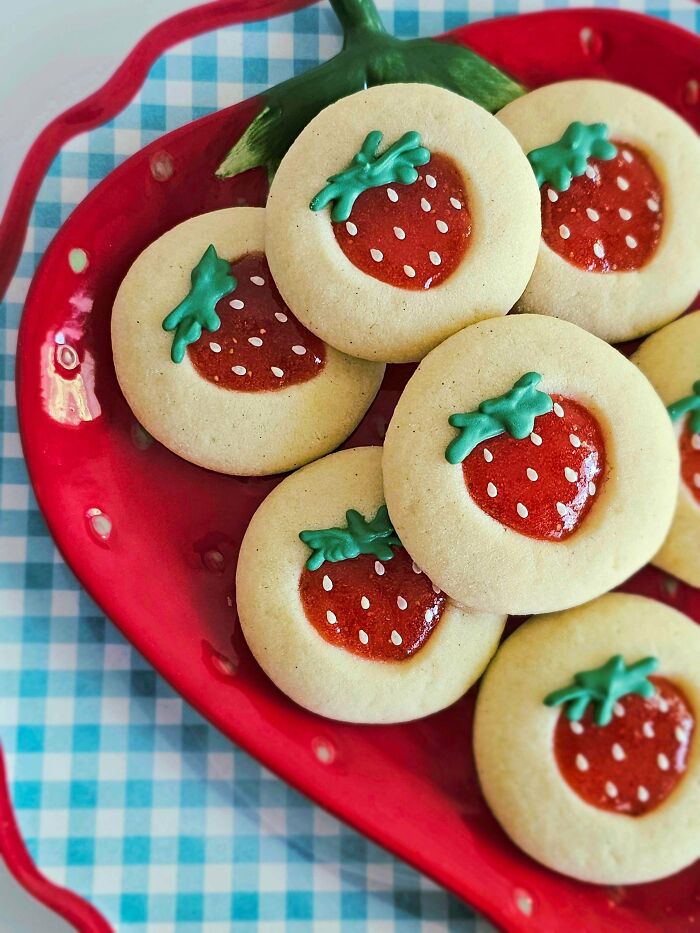 Sweet Strawberry Shortbread That’s Basically Summer On A Plate