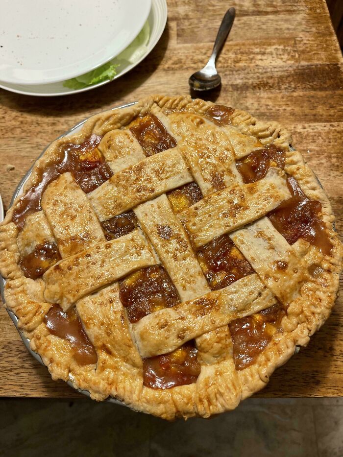 My 12-Year-Old Made A Peach Pie Today, And It’s Pretty Awesome
