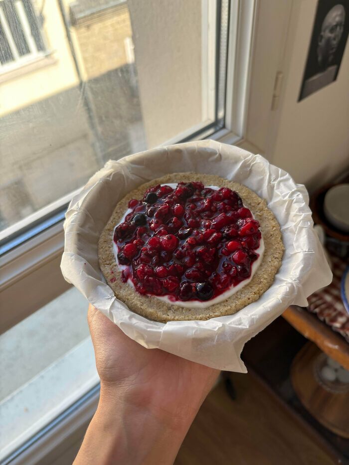 Celebrating 2 Months Sobriety With No-Bake Mini Berries & Chocolate Fudge Bites