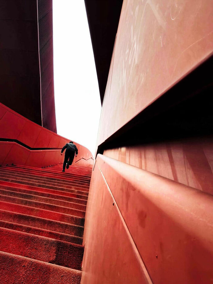 Wait, This Photographer Makes Cities Look Like Sleek, Minimal Art? (31 Pics)