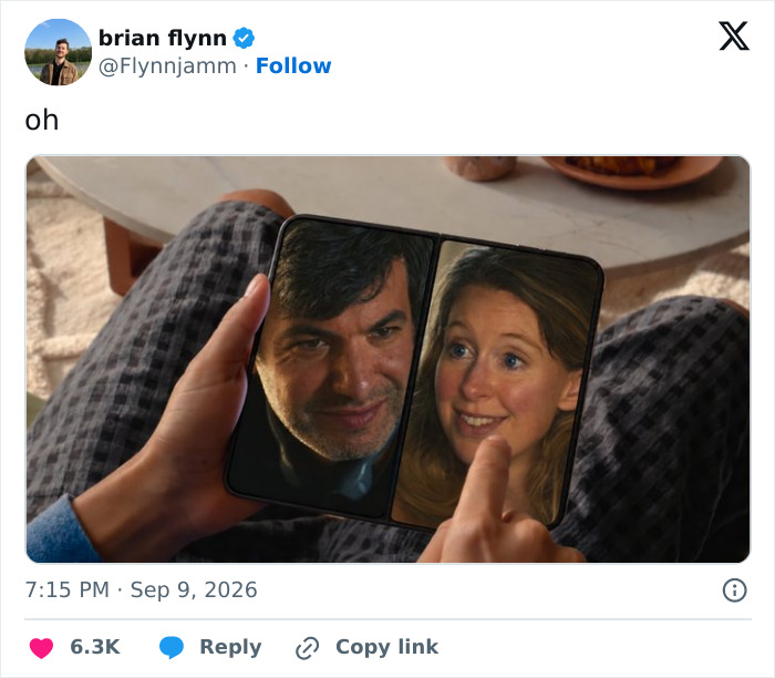 Apple Drops Foldable iPhone and The Internet Can’t Stop Roasting It