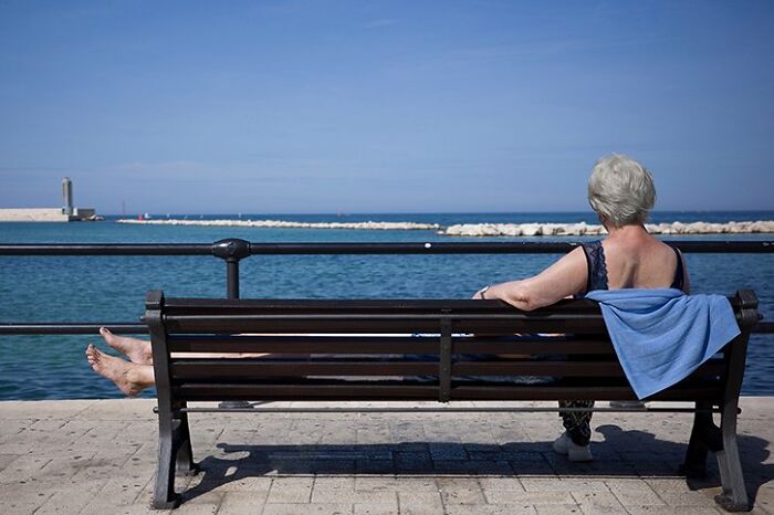 These 100 Street Photos Captured Everyday Life... But Make It Awesome!