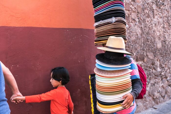 These 100 Street Photos Captured Everyday Life... But Make It Awesome!