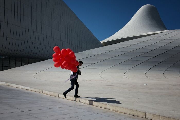 These 100 Street Photos Captured Everyday Life... But Make It Awesome!
