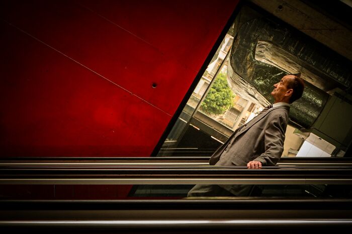 These 100 Street Photos Captured Everyday Life... But Make It Awesome!