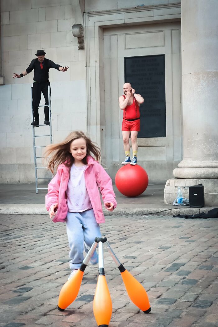 These 100 Street Photos Captured Everyday Life... But Make It Awesome!