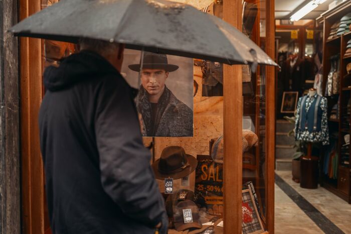 These 100 Street Photos Captured Everyday Life... But Make It Awesome!