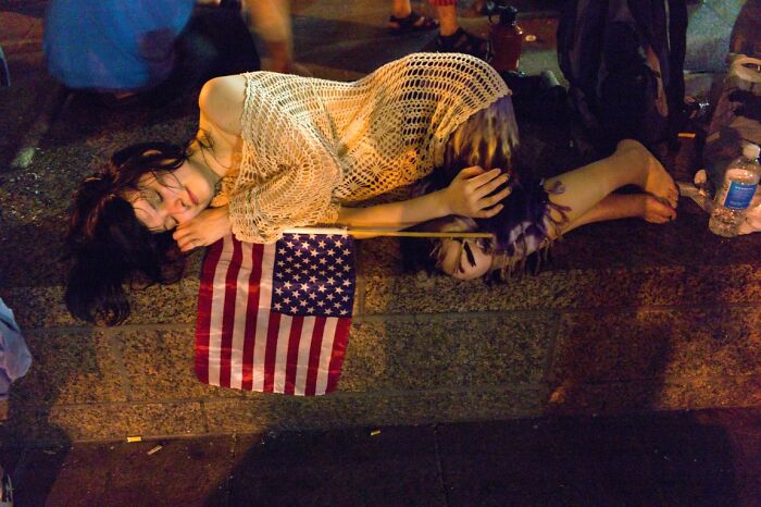 These 100 Street Photos Captured Everyday Life... But Make It Awesome!