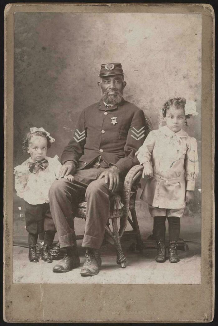 Time Traveling Through 77 Old Photos That Make You Go, "Whoa, People Were Like That?!"