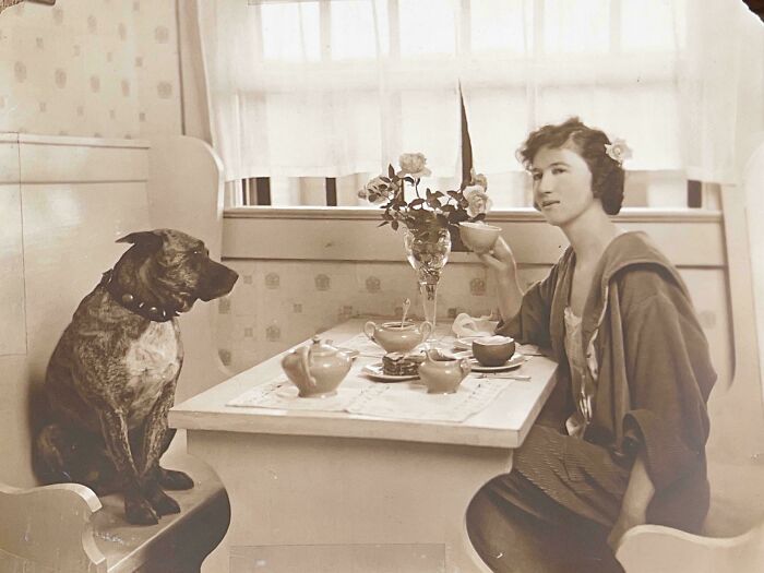 Time Traveling Through 77 Old Photos That Make You Go, "Whoa, People Were Like That?!"