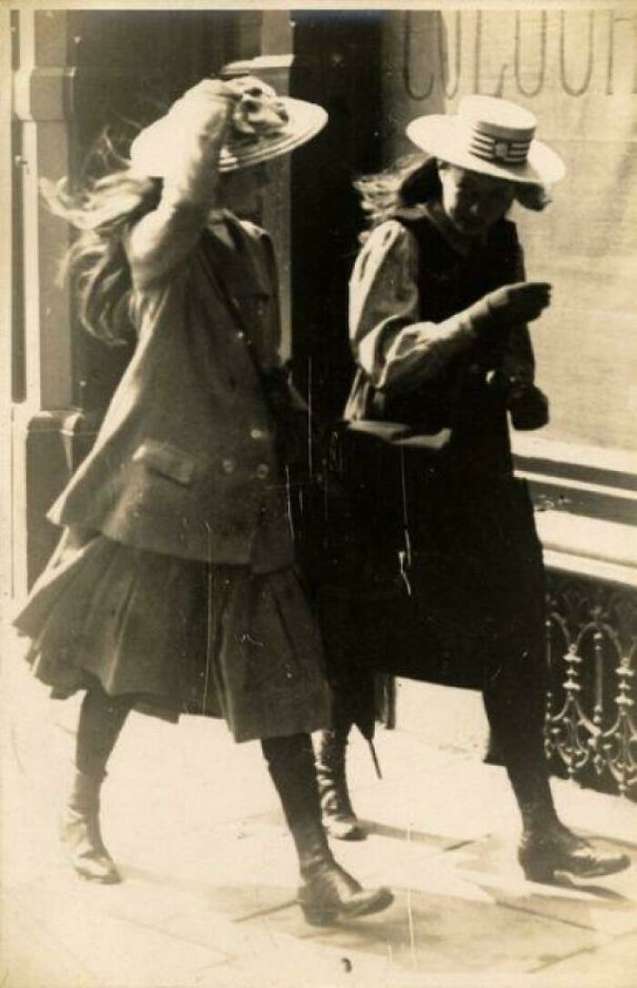 Time Traveling Through 77 Old Photos That Make You Go, "Whoa, People Were Like That?!"