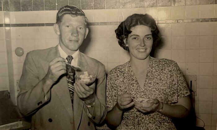 Time Traveling Through 77 Old Photos That Make You Go, "Whoa, People Were Like That?!"
