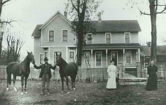 Time Traveling Through 77 Old Photos That Make You Go, "Whoa, People Were Like That?!"