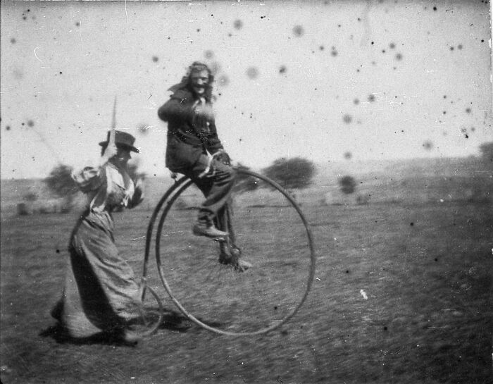 Time Traveling Through 77 Old Photos That Make You Go, "Whoa, People Were Like That?!"