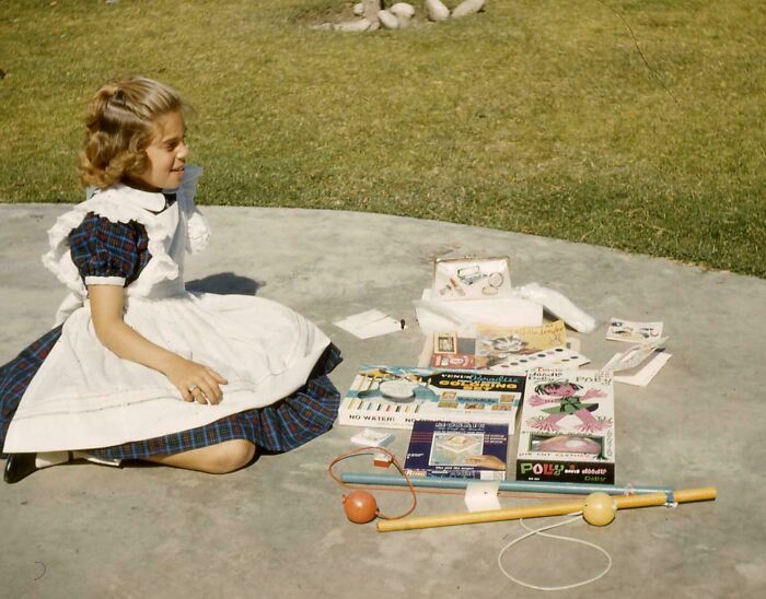 Time Traveling Through 77 Old Photos That Make You Go, "Whoa, People Were Like That?!"