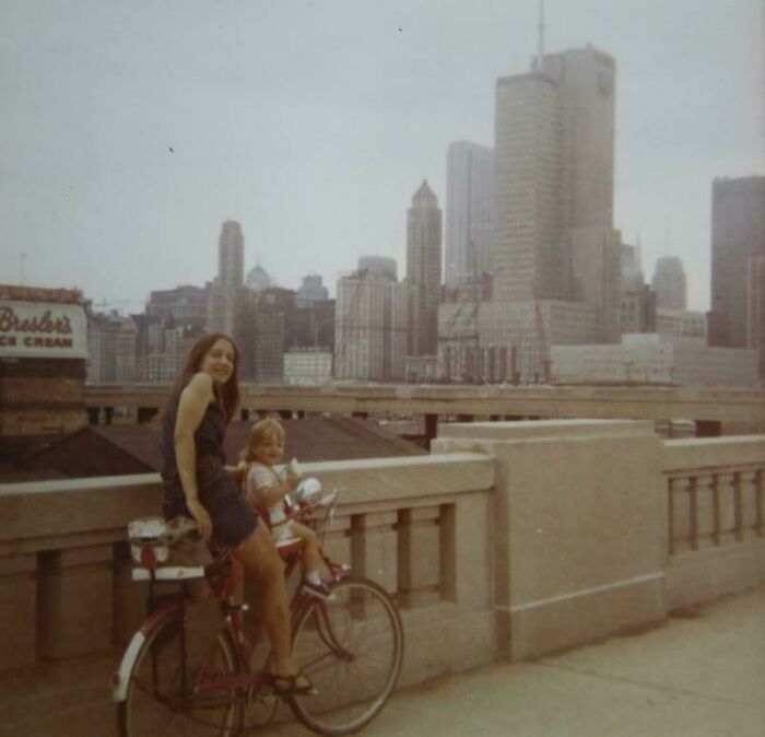 Time Traveling Through 77 Old Photos That Make You Go, "Whoa, People Were Like That?!"