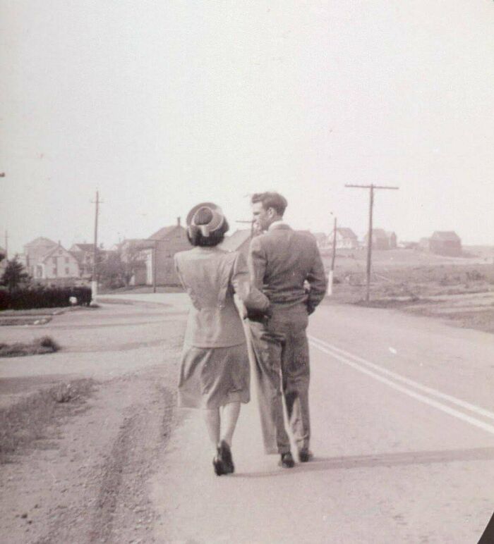 Time Traveling Through 77 Old Photos That Make You Go, "Whoa, People Were Like That?!"