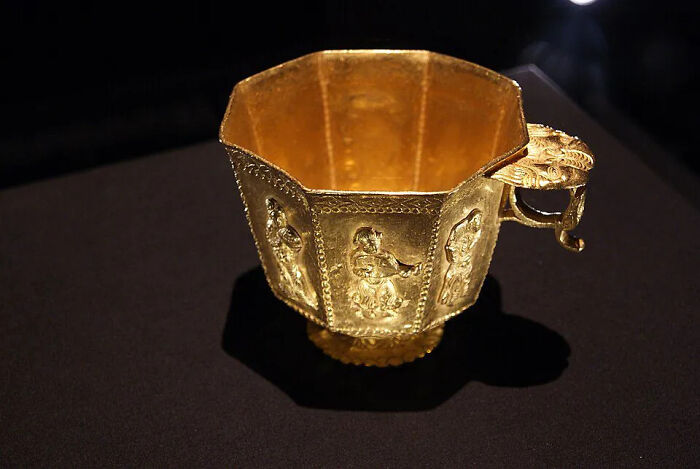Tang Dynasty’s Fancy Gold Cup