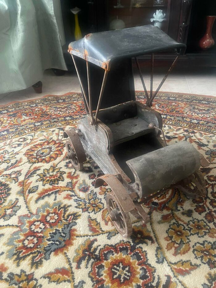 Victorian-Era Toy Mystery – Portugal’s Tiny Time Machine
