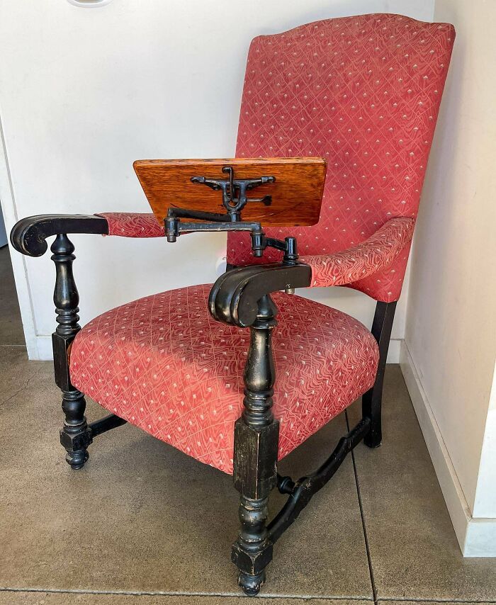 Reading Chair That Shouts Vintage Cool – New York, USA