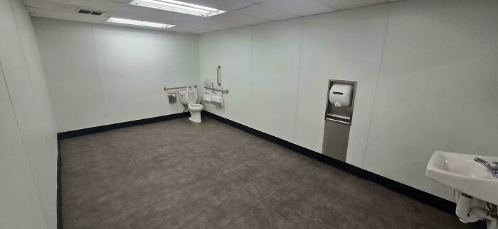 Bathroom So Tiny It Could Be Measured On A Receipt