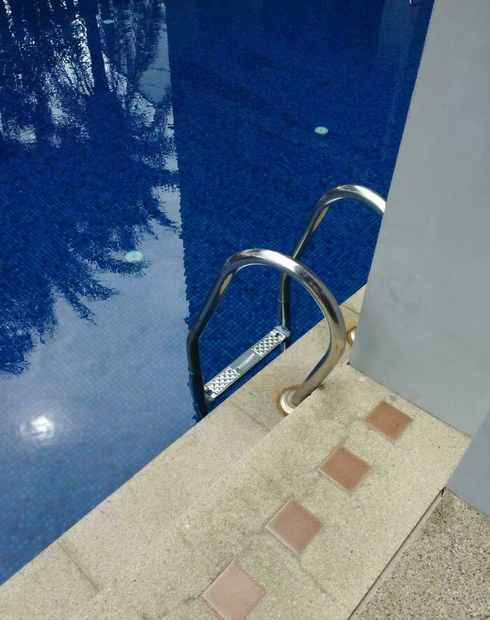 A Pool Ladder That’s Anything But User-Friendly