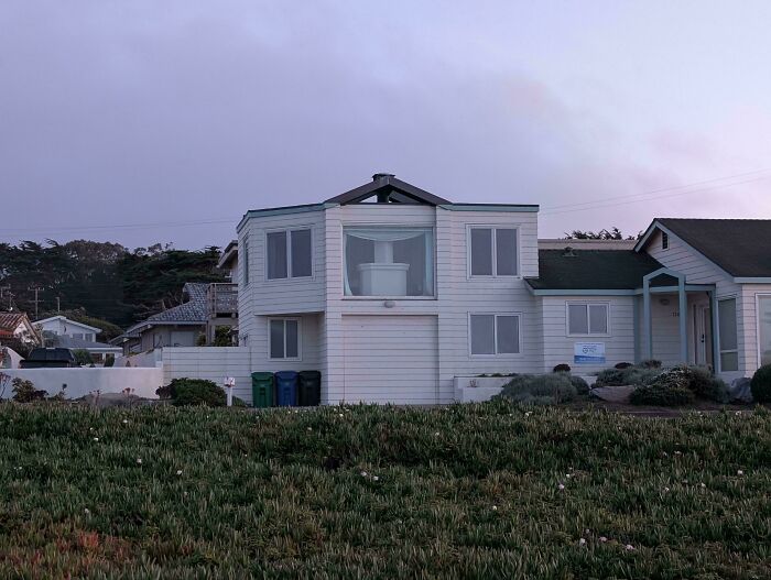 Beach House With The Best... Fireplace View