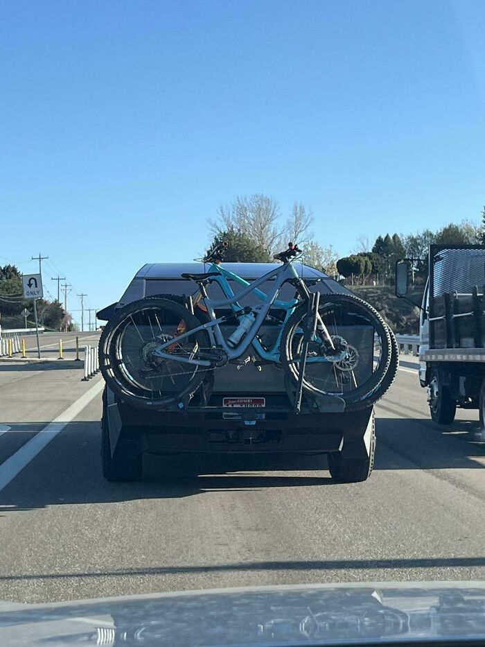 Cybertruck Bike Rack Blocks Plate and Brakelights