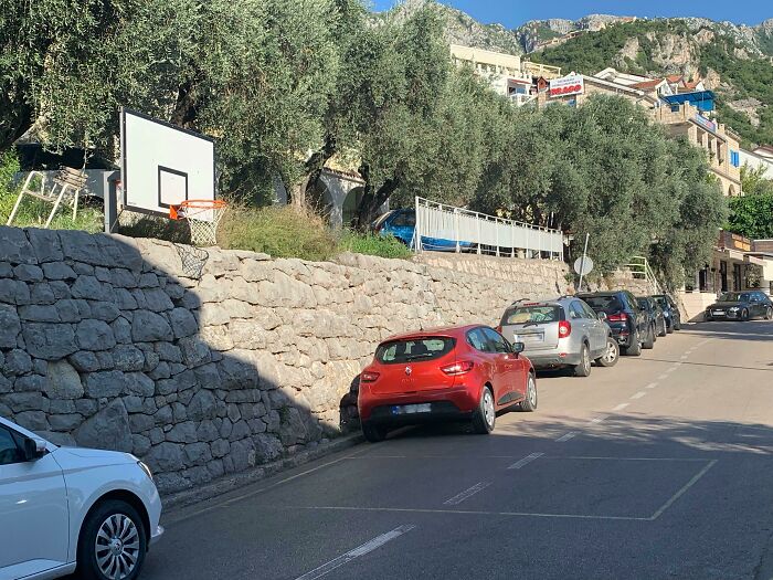 When the Road Becomes Your Playground (Because Sure, Why Not?)