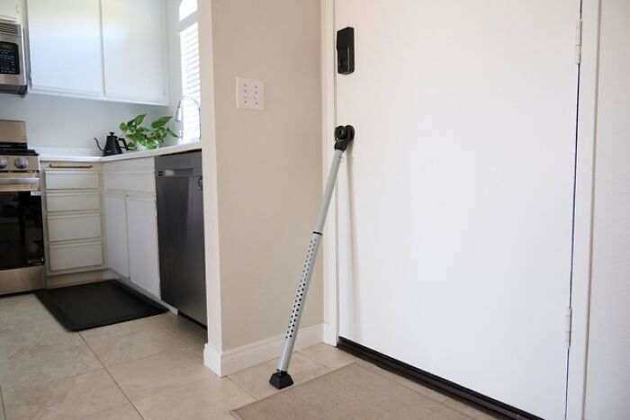 Wait, They Actually Ranked These 40 Genius Safety Tips for Women Living Alone?
