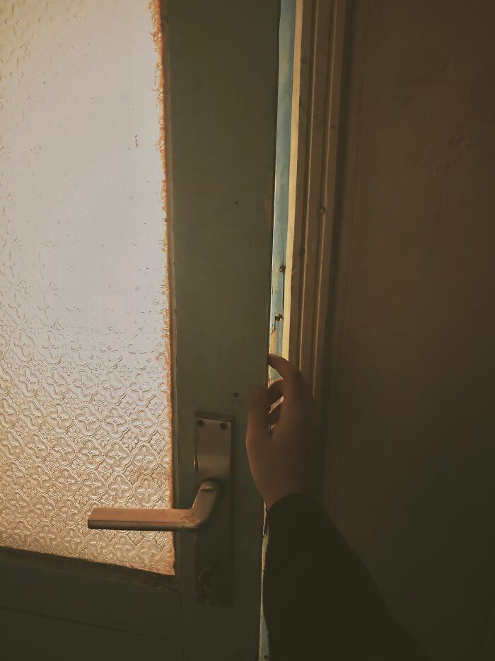 Wait, They Actually Ranked These 40 Genius Safety Tips for Women Living Alone?