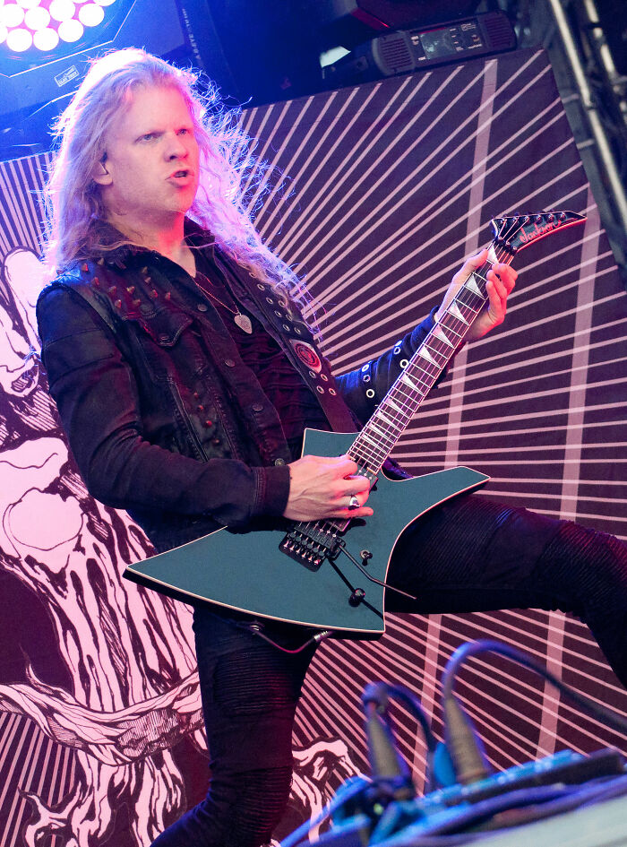 Shredder Jeff Loomis, 55