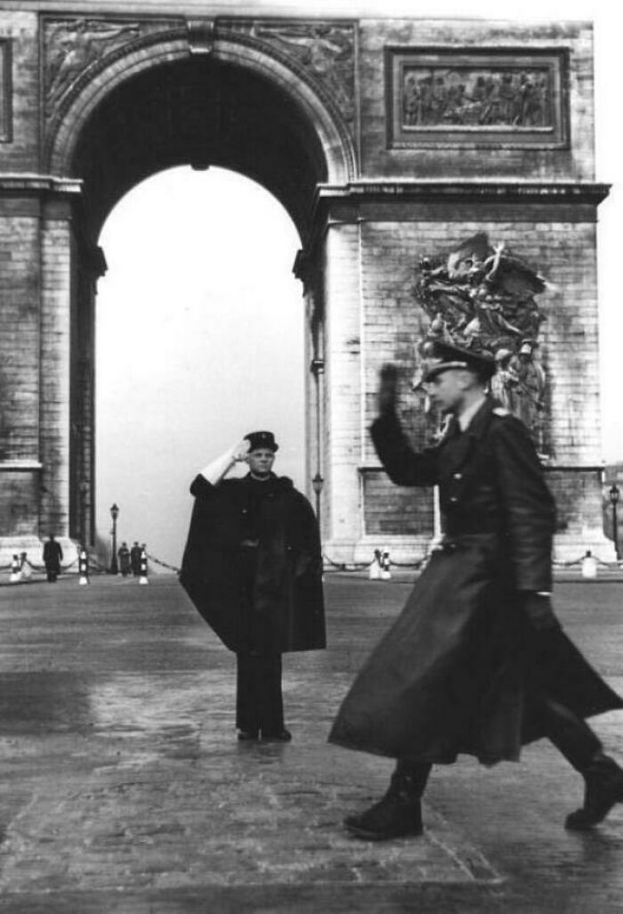 83 Jaw-Dropping Historical Snaps That School Never Told You About