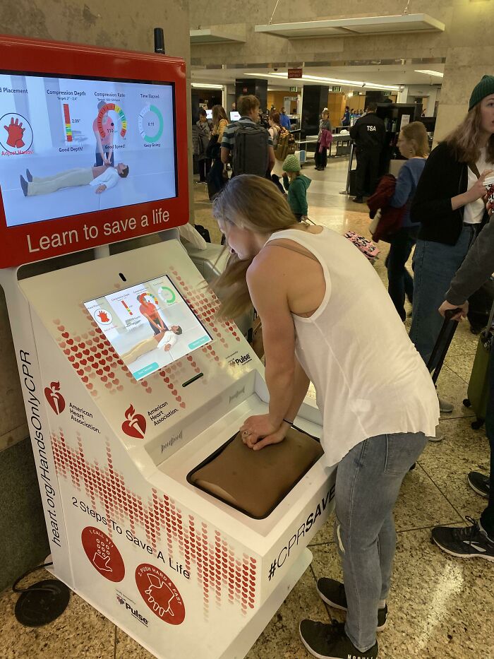 CPR Training That’s Fun and Interactive at the Airport