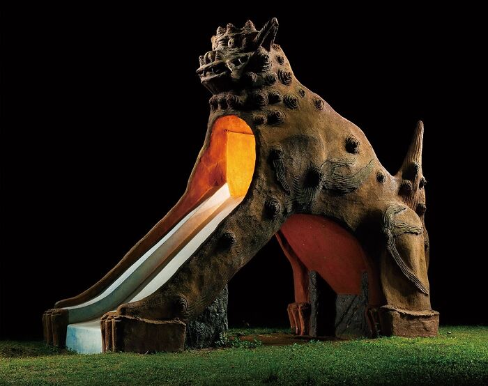 Whoa! Japan’s Playgrounds Turn Into Epic Sculptures at Night (30 Pics)