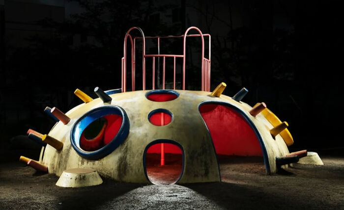 Whoa! Japan’s Playgrounds Turn Into Epic Sculptures at Night (30 Pics)