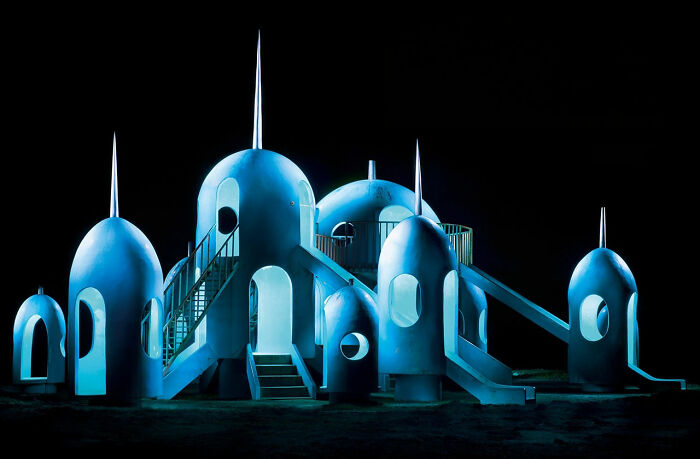 Whoa! Japan’s Playgrounds Turn Into Epic Sculptures at Night (30 Pics)