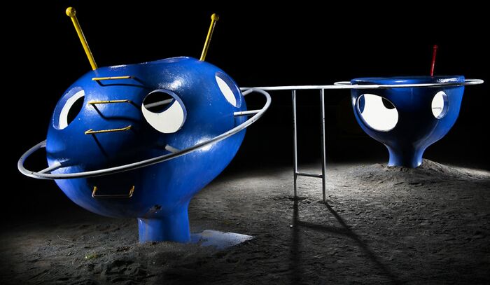 Whoa! Japan’s Playgrounds Turn Into Epic Sculptures at Night (30 Pics)