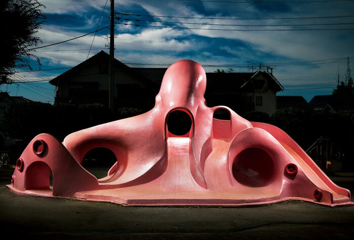 Whoa! Japan’s Playgrounds Turn Into Epic Sculptures at Night (30 Pics)