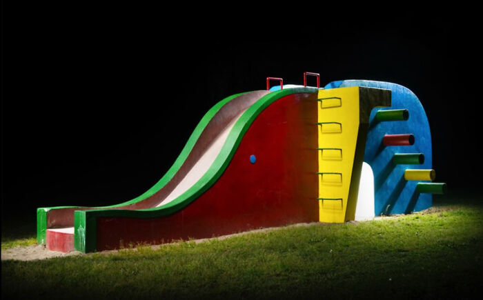 Whoa! Japan’s Playgrounds Turn Into Epic Sculptures at Night (30 Pics)