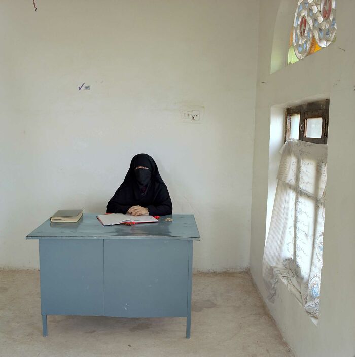 Nadja Ali Gayt’s Agriculture Office In Yemen, 2006