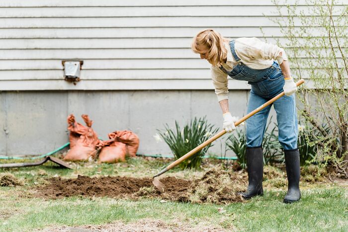 Wait, They Hid THAT?! 54 Family Secrets Dug Up at Funerals