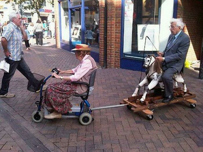 The 118 Most Baffling Pics That’ll Have You Saying, Wait… What?!